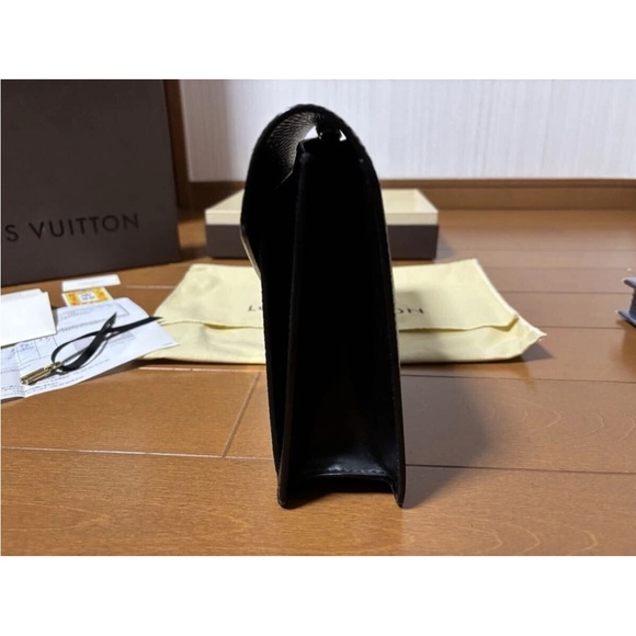 Louis Vuitton Black Leather Clutch with Gold Clasp - Picture 4 of 11